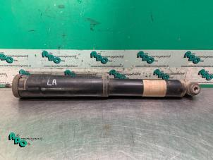 Gebruikte Schokdemper links-achter Mercedes E Combi (S211) 3.2 E-320 CDI 24V Prijs € 35,00 Margeregeling aangeboden door Autodemontagebedrijf Otte