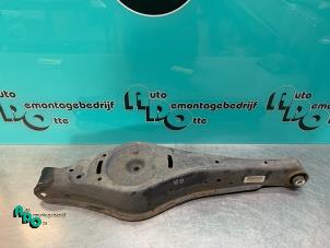 Begagnade Bakre gaffelben, höger Volkswagen Golf VI (5K1) 1.6 TDI 16V Pris € 20,00 Marginaltabell erbjuds av Autodemontagebedrijf Otte