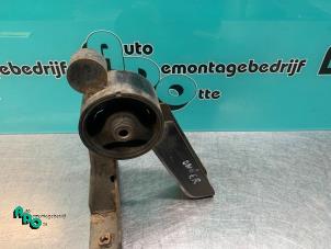 Begagnade Fäste, växellåda Suzuki Swift (ZA/ZC/ZD1/2/3/9) 1.3 VVT 16V Pris € 15,00 Marginaltabell erbjuds av Autodemontagebedrijf Otte