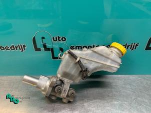 Gebruikte Hoofdremcilinder Fiat Doblo Cargo (263) 1.6 D Multijet Prijs € 20,00 Margeregeling aangeboden door Autodemontagebedrijf Otte