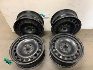 Gebruikte Velgen set Volkswagen Passat Variant (3G5) 1.4 TSI 16V Prijs € 100,00 Margeregeling aangeboden door Autodemontagebedrijf Otte