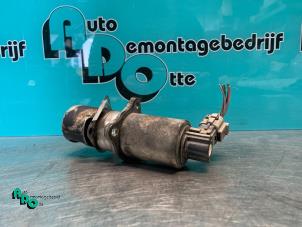 Używane Zawór EGR Opel Movano (4A1; 4A2; 4B2; 4B3; 4C2; 4C3) 1.9 CDTI Cena € 40,00 Procedura marży oferowane przez Autodemontagebedrijf Otte