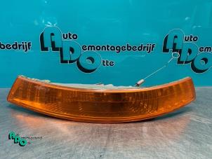 Begagnade Indikator, vänster Renault Trafic New (FL) 1.9 dCi 100 16V Pris € 10,00 Marginaltabell erbjuds av Autodemontagebedrijf Otte