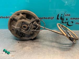 Gebruikte Wiellager achter Renault Clio III Estate/Grandtour (KR) 1.2 16V 75 Prijs € 25,00 Margeregeling aangeboden door Autodemontagebedrijf Otte