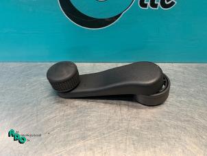 Begagnade Fönsterreglage Seat Leon (1P1) 1.8 TSI 16V Pris € 10,00 Marginaltabell erbjuds av Autodemontagebedrijf Otte