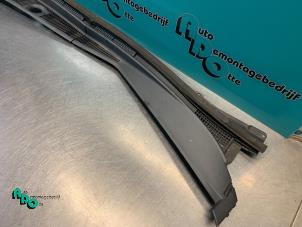 Używane Parawan Mitsubishi Lancer Wagon (CS/CT) 1.6 16V Cena € 30,00 Procedura marży oferowane przez Autodemontagebedrijf Otte