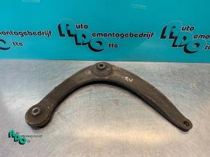 Używane Wahacz zawieszenia prawy przód Peugeot Partner (GC/GF/GG/GJ/GK) 1.6 HDI 90 Cena € 20,00 Procedura marży oferowane przez Autodemontagebedrijf Otte