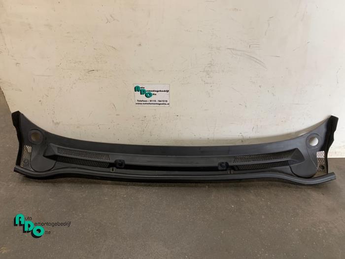 Paravent van een Opel Astra J GTC (PD2/PF2) 1.4 Turbo 16V ecoFLEX 140 2013