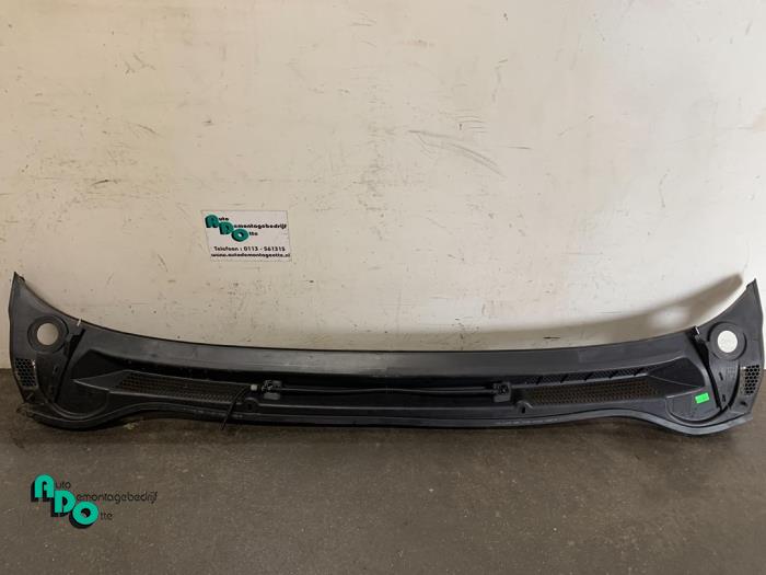 Paravent van een Opel Astra J GTC (PD2/PF2) 1.4 Turbo 16V ecoFLEX 140 2013