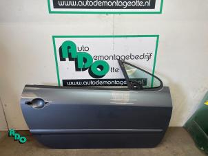Begagnade Dörr, 2-dörrars, höger Peugeot 307 CC (3B) 2.0 16V Pris € 150,00 Marginaltabell erbjuds av Autodemontagebedrijf Otte