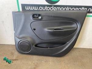 Begagnade List, framdörr, 4-dörrars, höger Daihatsu Cuore (L251/271/276) 1.0 12V DVVT Pris € 40,00 Marginaltabell erbjuds av Autodemontagebedrijf Otte