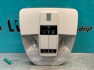 Begagnade Innerbelysning, fram Mercedes B (W245) 2.0 B-200 16V Pris € 20,00 Marginaltabell erbjuds av Autodemontagebedrijf Otte