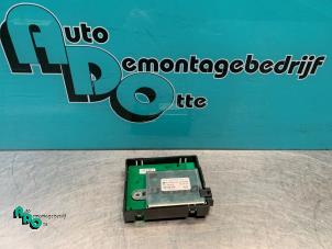 Begagnade Radiomodul Mercedes B (W245) 2.0 B-200 16V Pris € 15,00 Marginaltabell erbjuds av Autodemontagebedrijf Otte