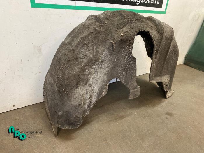 Isolering, hjulhus från en Volkswagen Golf VI (5K1) 1.4 TSI 122 16V 2009