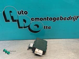 Gebruikte Centrale Deurvergrendelings Module Lexus IS (E2) 200 2.0 24V Prijs € 30,00 Margeregeling aangeboden door Autodemontagebedrijf Otte