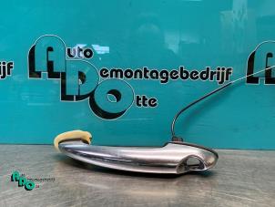 Gebruikte Deurgreep 2Deurs links BMW Mini One/Cooper (R50) 1.6 16V Cooper Prijs € 20,00 Margeregeling aangeboden door Autodemontagebedrijf Otte
