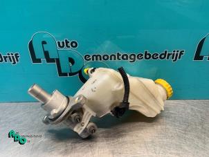 Gebruikte Hoofdremcilinder Fiat Punto Evo (199) 1.3 JTD Multijet 85 16V Euro 5 Prijs € 10,00 Margeregeling aangeboden door Autodemontagebedrijf Otte