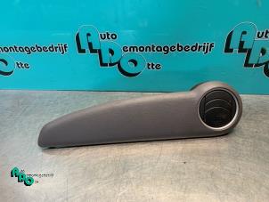 Gebruikte Luchtrooster Dashboard Hyundai i10 (F5) 1.2i 16V Prijs € 20,00 Margeregeling aangeboden door Autodemontagebedrijf Otte