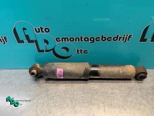Gebruikte Schokdemper links-achter Hyundai i10 (F5) 1.2i 16V Prijs € 25,00 Margeregeling aangeboden door Autodemontagebedrijf Otte