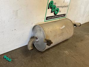 Używane Tlumik koncowy Ford Fiesta 5 (JD/JH) 1.3 Cena € 30,00 Procedura marży oferowane przez Autodemontagebedrijf Otte