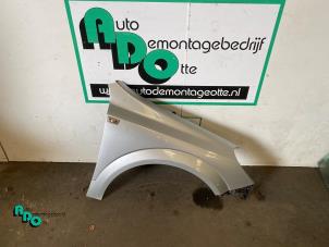 Begagnade Framskärm, höger Opel Astra H (L48) 1.6 16V Twinport Pris € 50,00 Marginaltabell erbjuds av Autodemontagebedrijf Otte