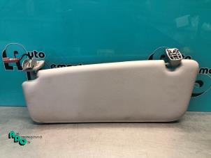 Używane Oslona przeciwsloneczna BMW 5 serie (E60) 525i 24V Cena € 15,00 Procedura marży oferowane przez Autodemontagebedrijf Otte