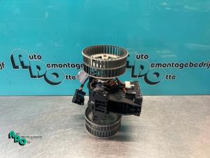 Gebruikte Kachel Ventilatiemotor BMW 5 serie (E60) 525i 24V Prijs € 50,00 Margeregeling aangeboden door Autodemontagebedrijf Otte