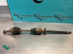 Begagnade Drivaxel, höger fram Opel Vectra C Caravan 2.2 DIG 16V Pris € 20,00 Marginaltabell erbjuds av Autodemontagebedrijf Otte