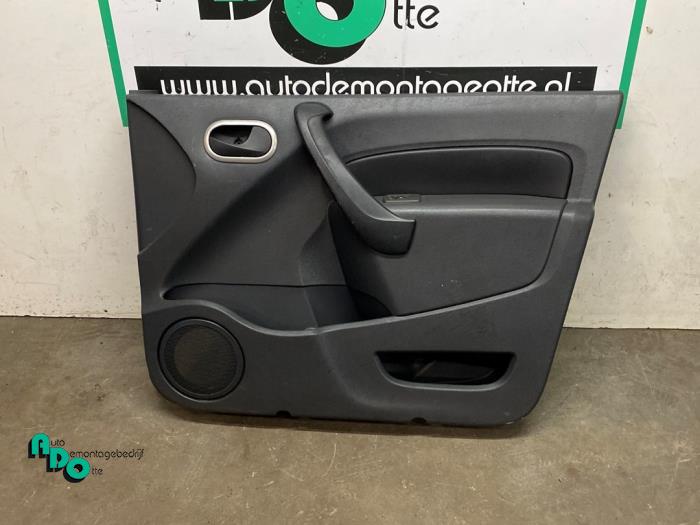 Dörrlist, 2-dörrars, höger från en Mercedes-Benz Citan (415.6) 1.5 109 CDI 2016