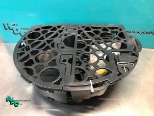 Gebruikte Banden reparatieset Renault Twingo II (CN) 1.2 16V Prijs € 75,00 Margeregeling aangeboden door Autodemontagebedrijf Otte