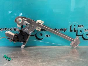 Gebruikte Raammechaniek 4Deurs links-achter Peugeot 206 (2A/C/H/J/S) 1.6 16V Prijs € 15,00 Margeregeling aangeboden door Autodemontagebedrijf Otte