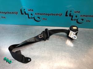 Begagnade Bakre säkerhetsbälte, vänster Suzuki Wagon-R+ (RB) 1.3 16V Pris € 15,00 Marginaltabell erbjuds av Autodemontagebedrijf Otte