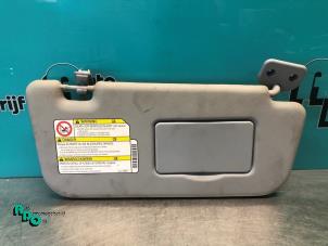 Używane Oslona przeciwsloneczna Mitsubishi Colt (Z2/Z3) 1.3 16V Cena € 10,00 Procedura marży oferowane przez Autodemontagebedrijf Otte