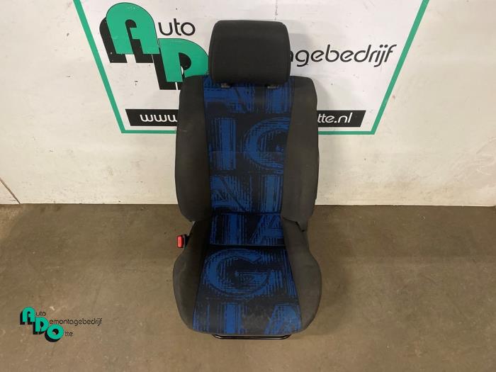 Stoel links van een Opel Agila (B) 1.2 16V 2011