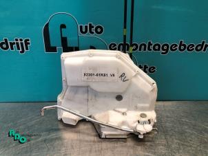 Begagnade Dörrlåsmekanism, 4-dörrars, höger fram Opel Agila (B) 1.2 16V Pris € 20,00 Marginaltabell erbjuds av Autodemontagebedrijf Otte