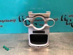 Begagnade Instrumentbräda, del Ford Fiesta 6 (JA8) 1.25 16V Pris € 10,00 Marginaltabell erbjuds av Autodemontagebedrijf Otte