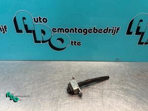 Begagnade Dörrstopp, 4-dörrars, höger bak Suzuki Ignis (FH) 1.3 16V Pris € 15,00 Marginaltabell erbjuds av Autodemontagebedrijf Otte