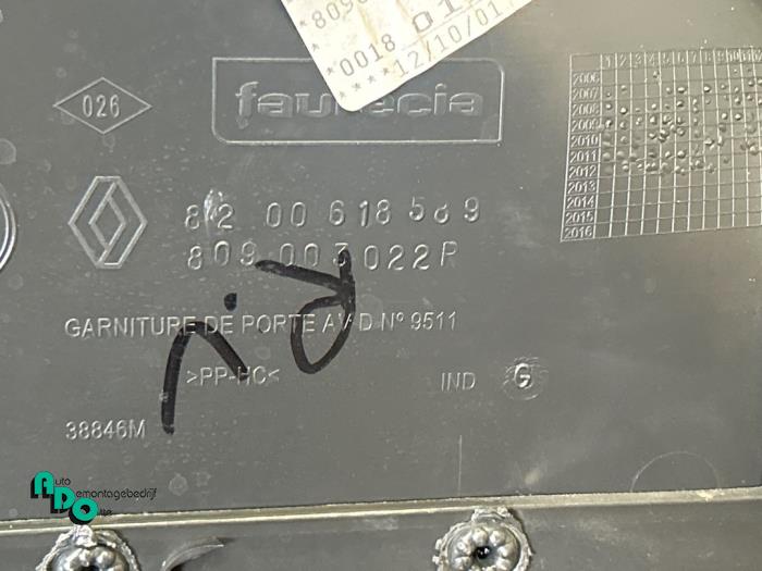 Dörrlist, 2-dörrars, höger från en Mercedes-Benz Citan (415.6) 1.5 108 CDI 2012