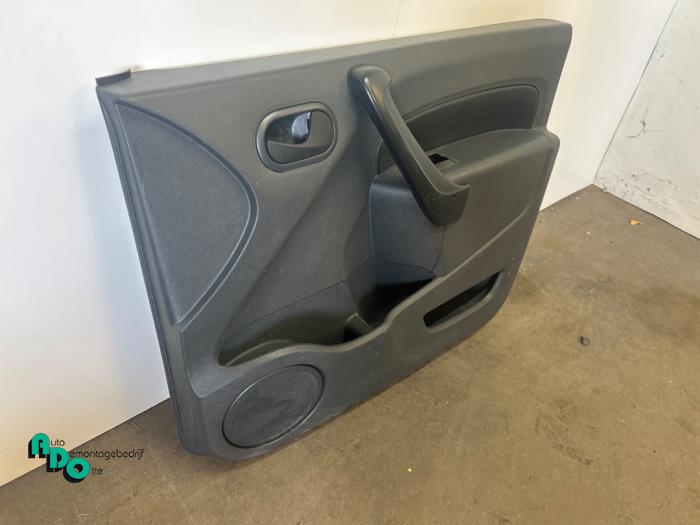 Dörrlist, 2-dörrars, höger från en Mercedes-Benz Citan (415.6) 1.5 108 CDI 2012