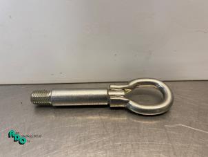 Gebruikte Sleepoog voor Volkswagen Polo V (6R) 1.2 TDI 12V BlueMotion Prijs € 10,00 Margeregeling aangeboden door Autodemontagebedrijf Otte