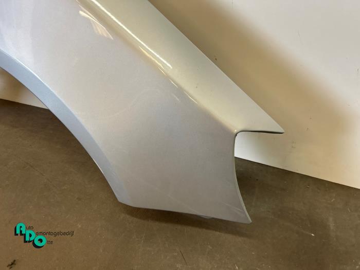 Framskärm, höger från en Skoda Fabia II Combi 1.2i 12V 2012