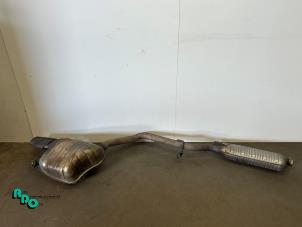 Begagnade Ljuddämpare, mitten + bak Mercedes C (W204) 1.8 C-200K 16V Pris € 225,00 Marginaltabell erbjuds av Autodemontagebedrijf Otte