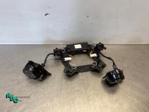 Gebruikte Radiobediening Stuur Mercedes C (W204) 1.8 C-200K 16V Prijs € 45,00 Margeregeling aangeboden door Autodemontagebedrijf Otte