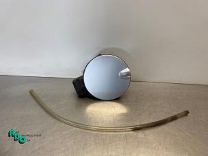 Używane Pokrywa wlewu paliwa Skoda Fabia II Combi 1.2i 12V Cena € 20,00 Procedura marży oferowane przez Autodemontagebedrijf Otte