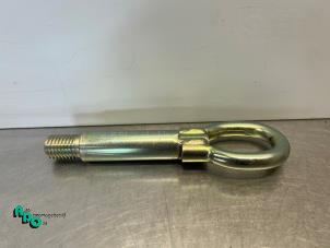 Gebruikte Sleepoog voor Skoda Fabia II Combi 1.2i 12V Prijs € 10,00 Margeregeling aangeboden door Autodemontagebedrijf Otte