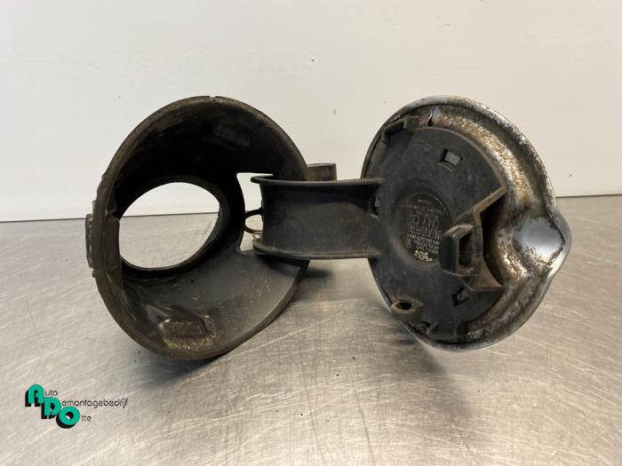 Tanklucka från en MINI Mini One/Cooper (R50) 1.6 16V Cooper 2001