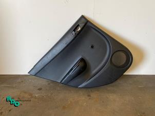 Begagnade List, bakdörr, 4-dörrars, vänster Hyundai i20 1.2i 16V Pris € 75,00 Marginaltabell erbjuds av Autodemontagebedrijf Otte