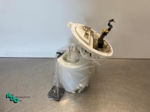 Begagnade Elektrisk bränslepump Mercedes C (W204) 1.8 C-200K 16V Pris € 50,00 Marginaltabell erbjuds av Autodemontagebedrijf Otte