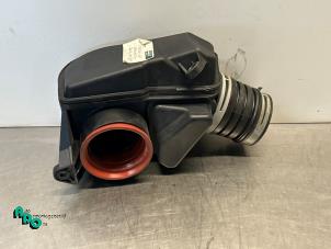 Begagnade Luftfilterhus Mercedes C (W204) 1.8 C-200K 16V Pris € 20,00 Marginaltabell erbjuds av Autodemontagebedrijf Otte