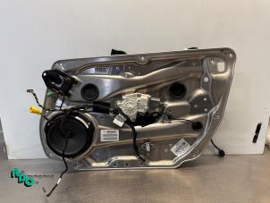Begagnade Fönstermekanism, 4-dörrars, höger fram Mercedes C (W204) 1.8 C-200K 16V Pris € 50,00 Marginaltabell erbjuds av Autodemontagebedrijf Otte